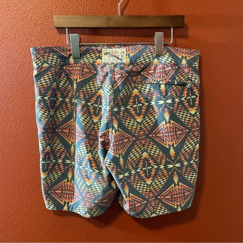 Faherty x Huckberry Men’s 7” Sequoia Southwestern Grove Board Classic‎ Shorts